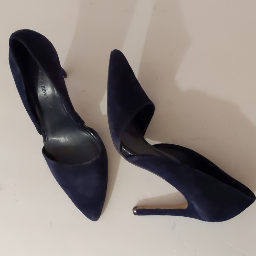 Banana Republic navy blue suede heels-sz 8 1/2